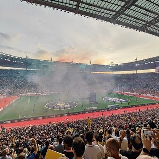 Stade de France comble au coucher du soleil avant la finale du Top 14