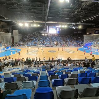 Terrain de handball et tribunes de la Glaz Arena pendant l'échauffement d'un match